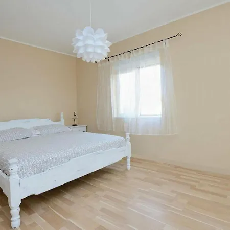 Lovely Child-friendly In Near Sea * ויר