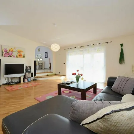 וילה Lovely Child-friendly In Near Sea