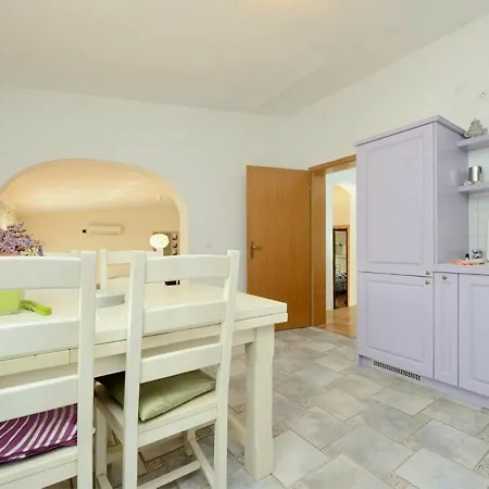 Lovely Child-friendly In Near Sea Villa Vir